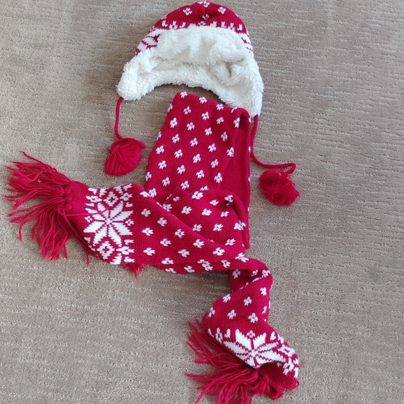 Aeropostale Hat and Scarf Set - Picture 1 of 4